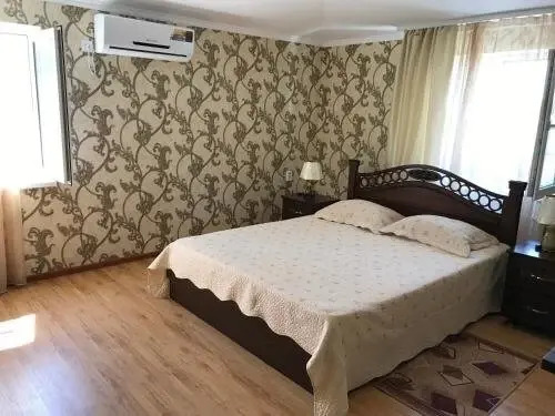 Лабинск: Guest House on Mira Street