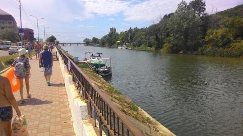 Новомихайловский: Guesthouse Loza