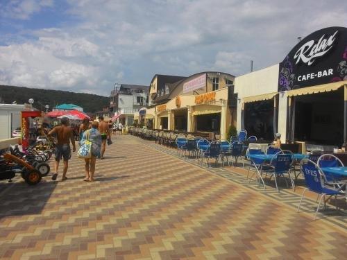 Новомихайловский: Guesthouse Loza