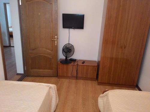 Новомихайловский: Guesthouse Loza