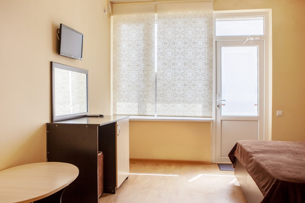 Небуг: Отель Морской Клуб