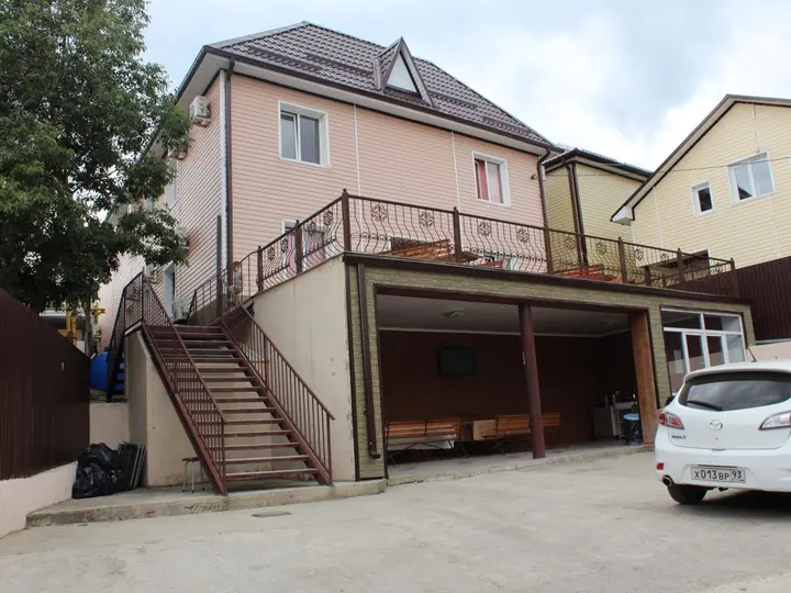 Джубга: Solnechny Guest House