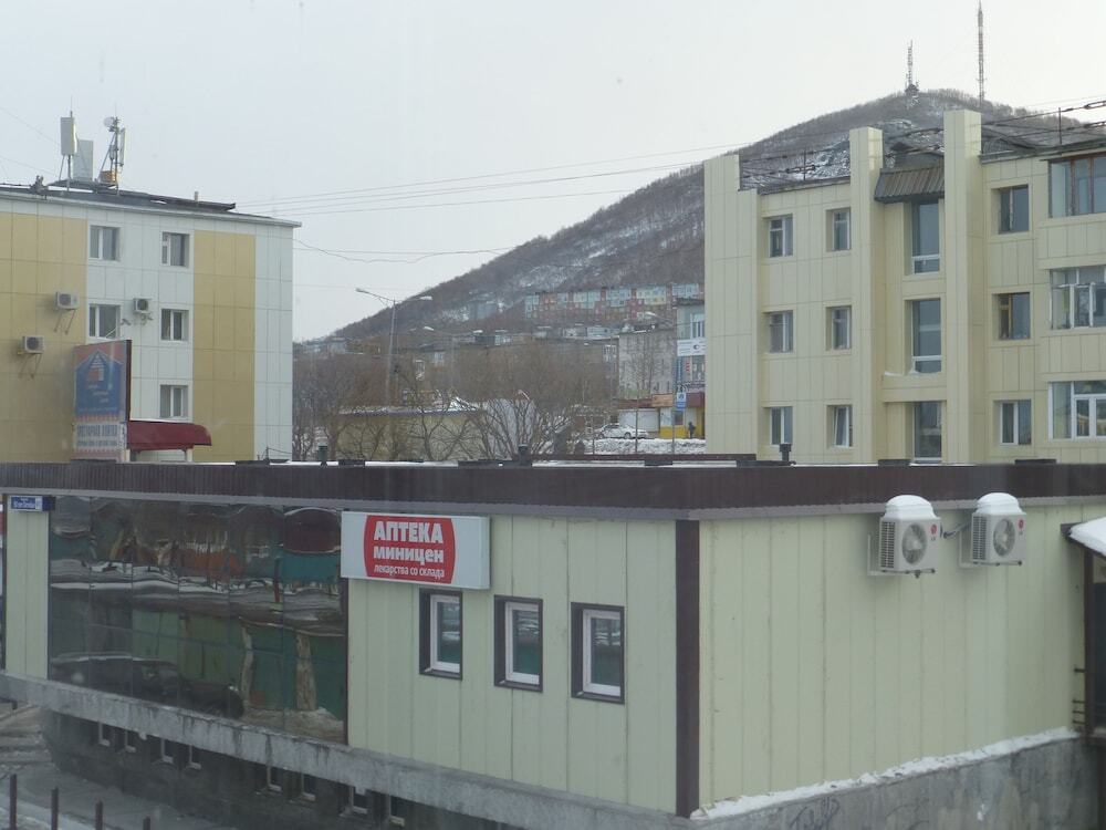 Петропавловск-Камчатский: Апартаменты на Толстого 1