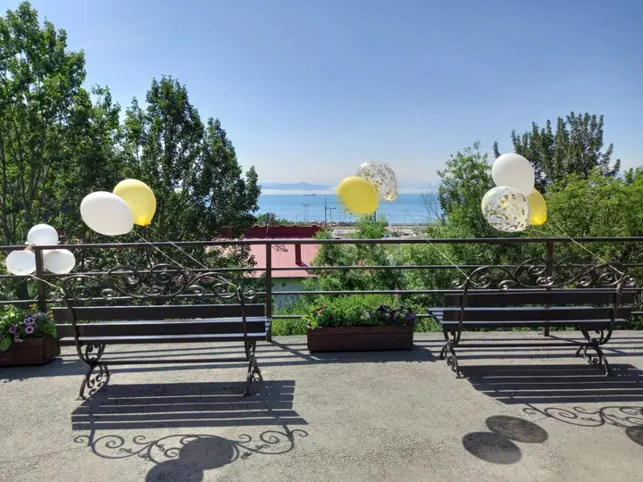 carousel image 5