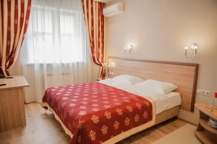 Самара: Отель «VIP House Солнечная»