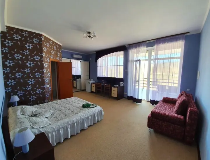 Орджоникидзе: Katrin Hotel