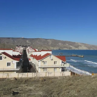 Орджоникидзе: Гостевой Дом Море-Море Катран (Эллинг 27 )