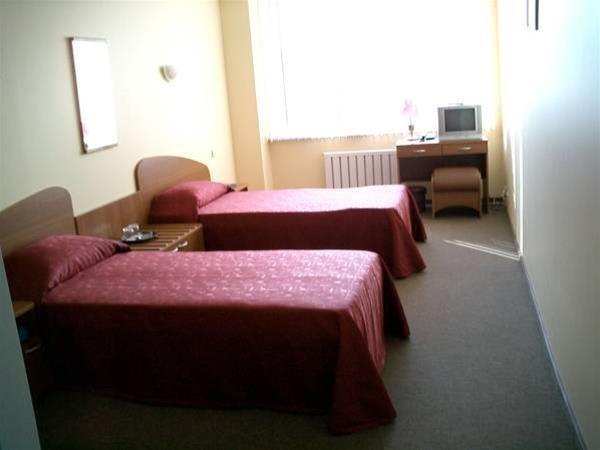 Артем: Hinotel