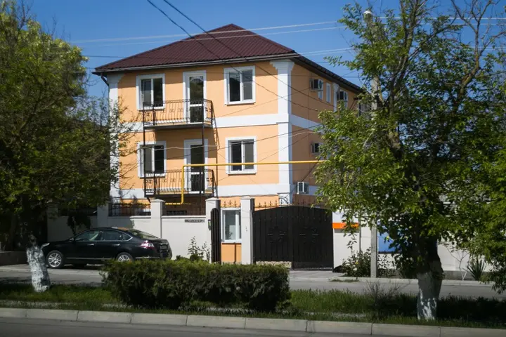 Черноморское: Chernomorskij Bereg Hotel