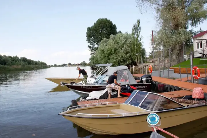 Караульное: Рыболовно-охотничья база Якорь