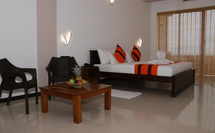 Негомбо: Sea Sands Beach Resort
