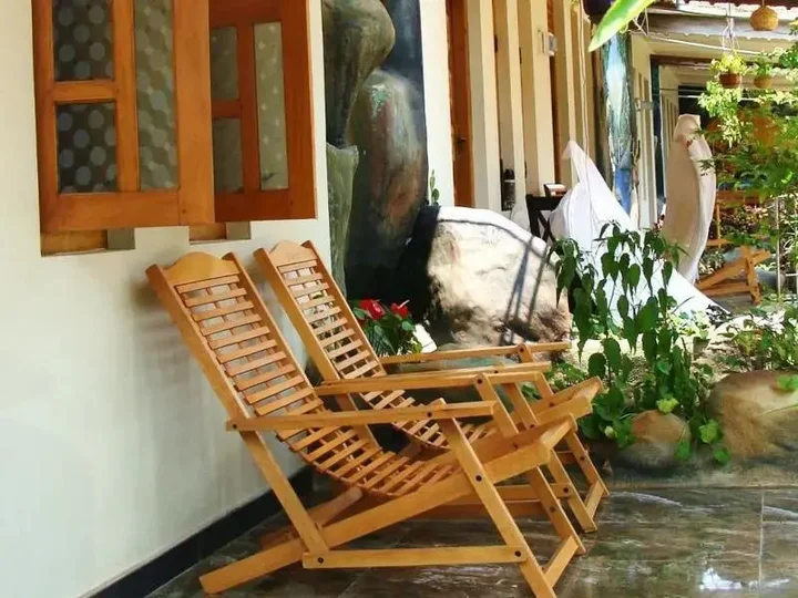Аругам-Бэй: Arugambay Tourist Hotel Meenas