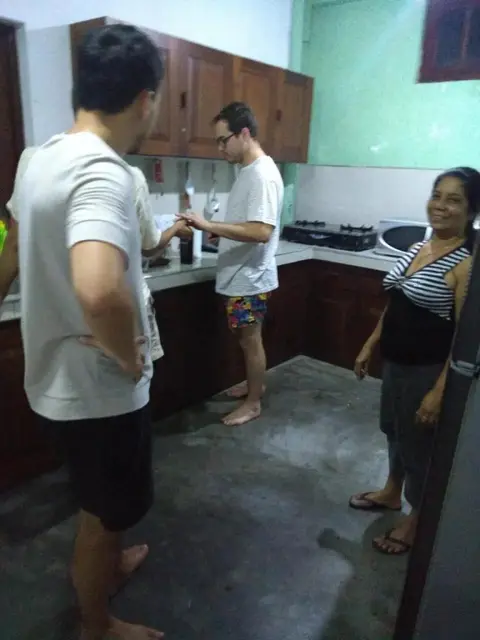 Гора Lavinia: Hitchhike Backpackers