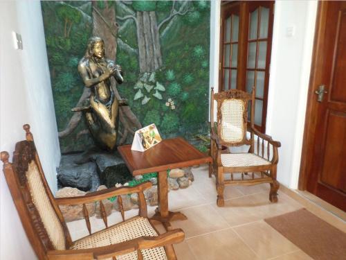 Мирисса: Mermaid Inn