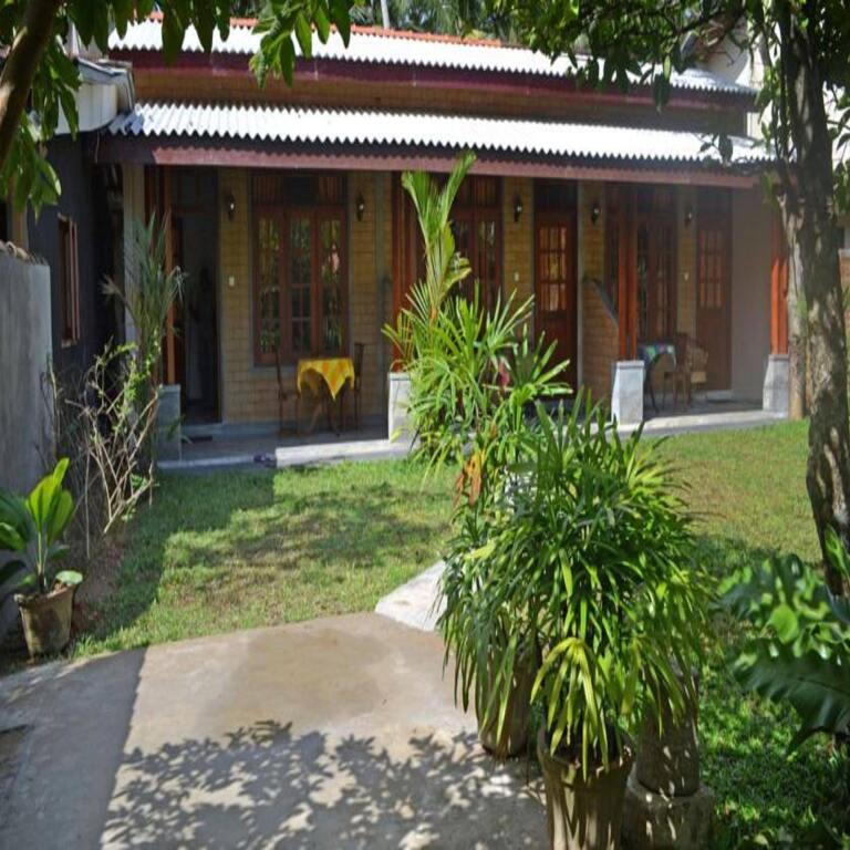 Унаватуна: Palitha Guesthouse Hotel Dandelion