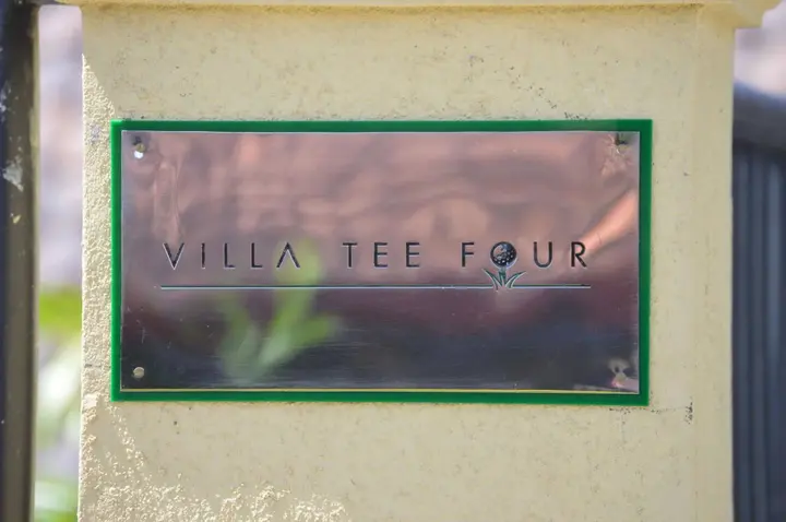 Канди: Villa Tee Four