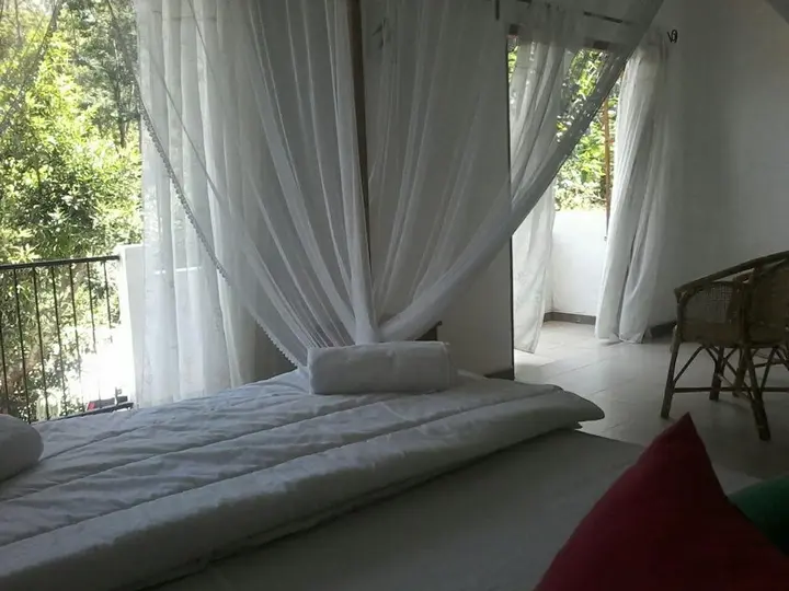 Канди: Bird Watch Cottage