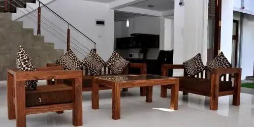 Хиккадува: Harris Villa