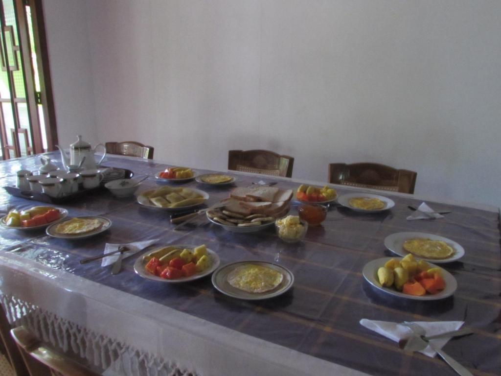 Таларамба: Rainbow Guest House