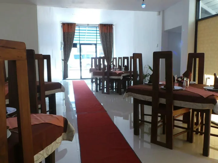 Негомбо: Manahara Casa Hotel and Restaurant
