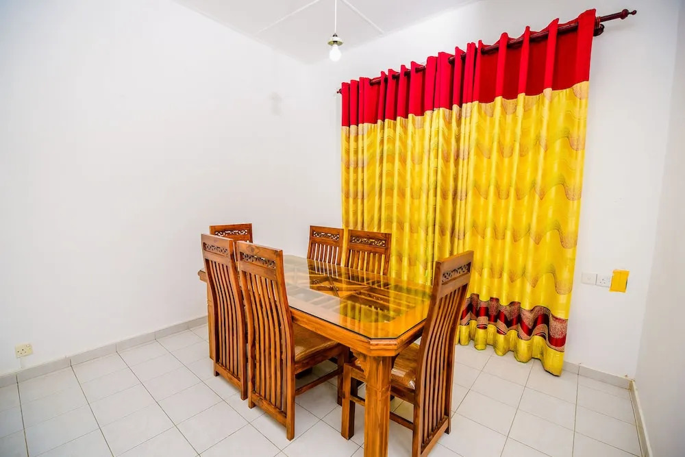 Ахангама: OYO 483 Kabalana Villa
