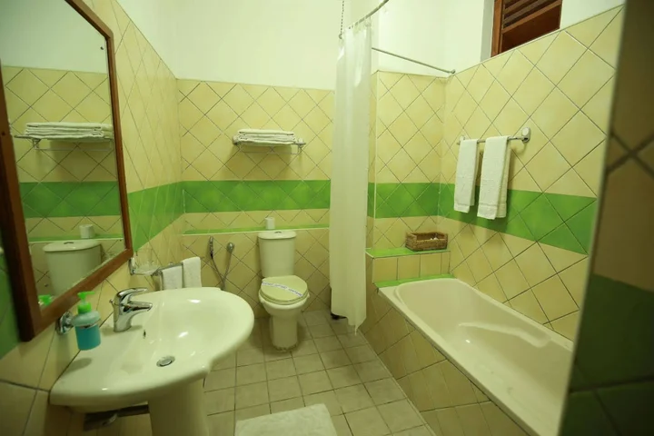 Индурува: Royal Beach Resort