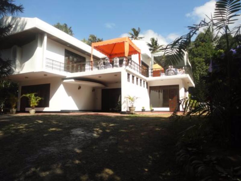 Канди: Summerside Villa