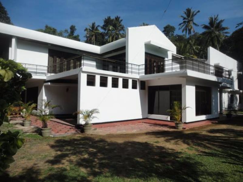 Канди: Summerside Villa