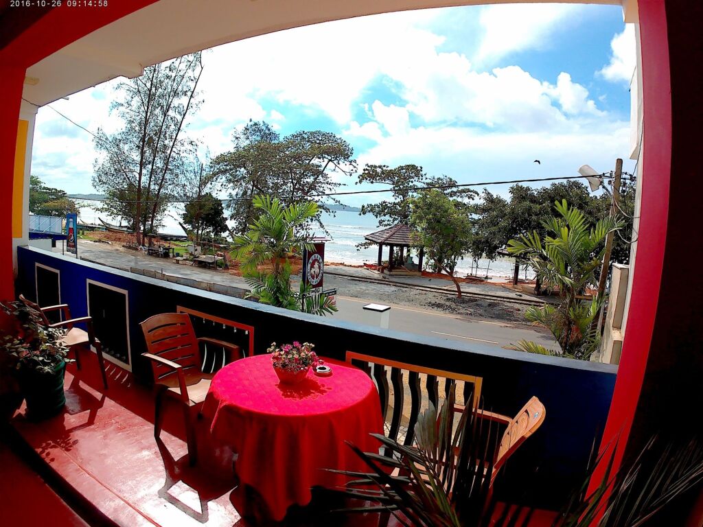 Велигама: Surasa Beach Resort