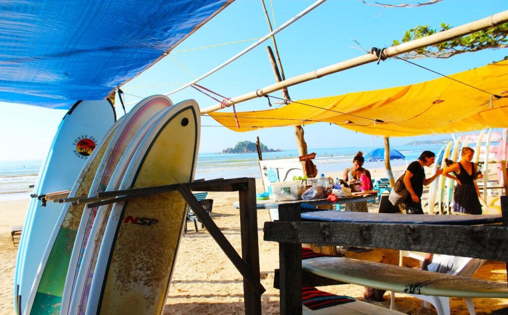 Велигама: Surasa Beach Resort