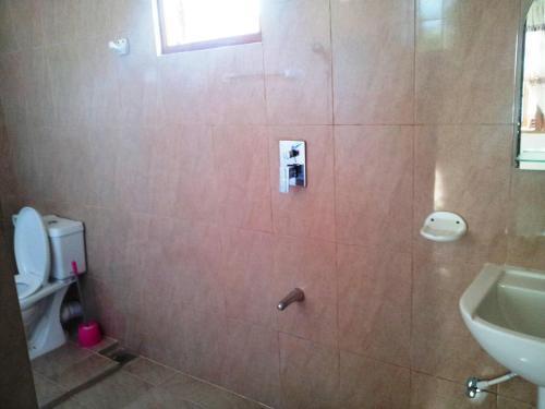 Мирисса: Maya Guest House