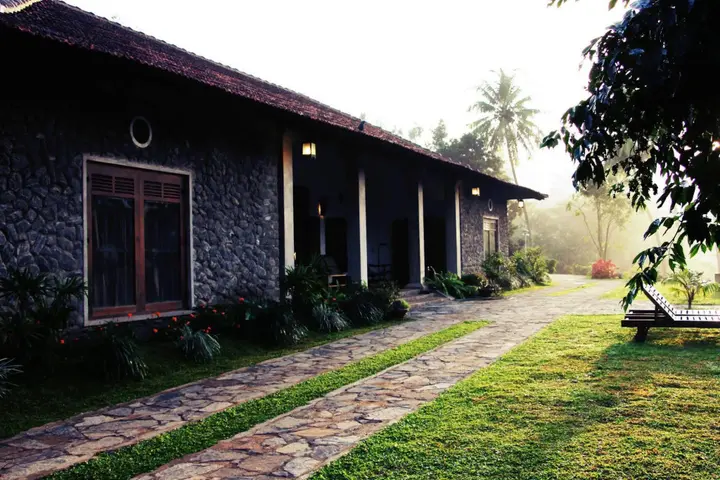 Канди: Serendip Stone Hotel and Bungalow