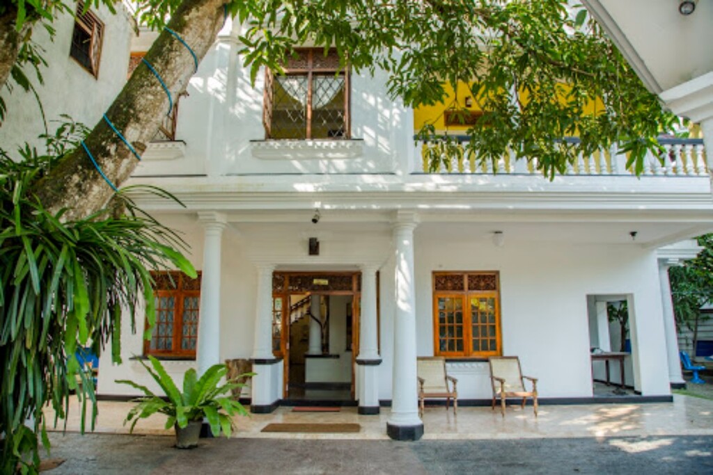 Унаватуна: Отель Blue Swan Inn