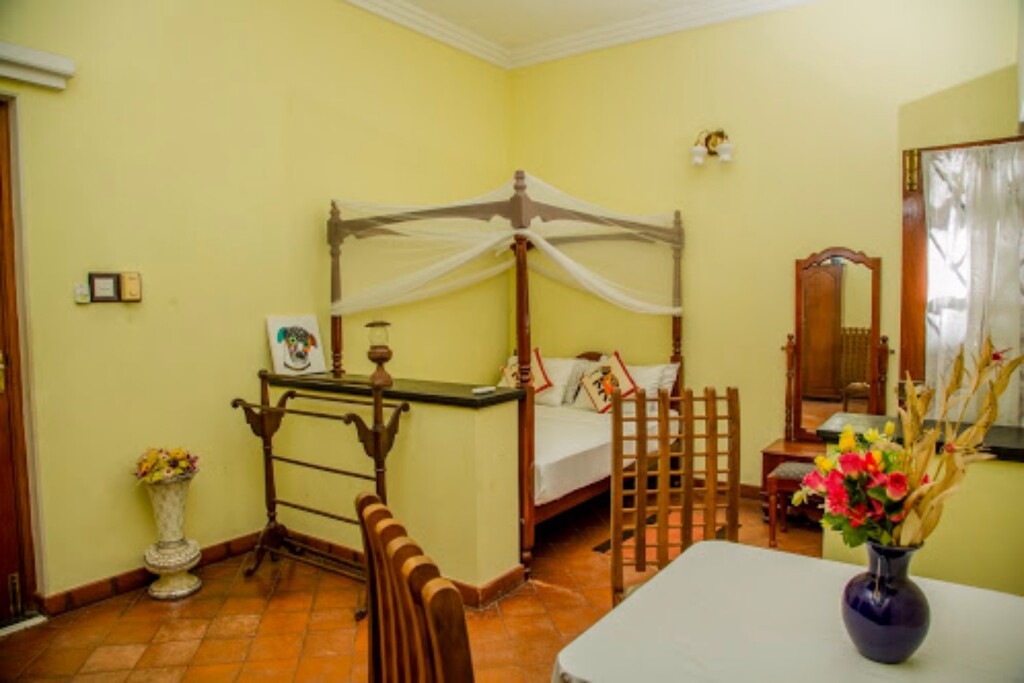 Унаватуна: Отель Blue Swan Inn