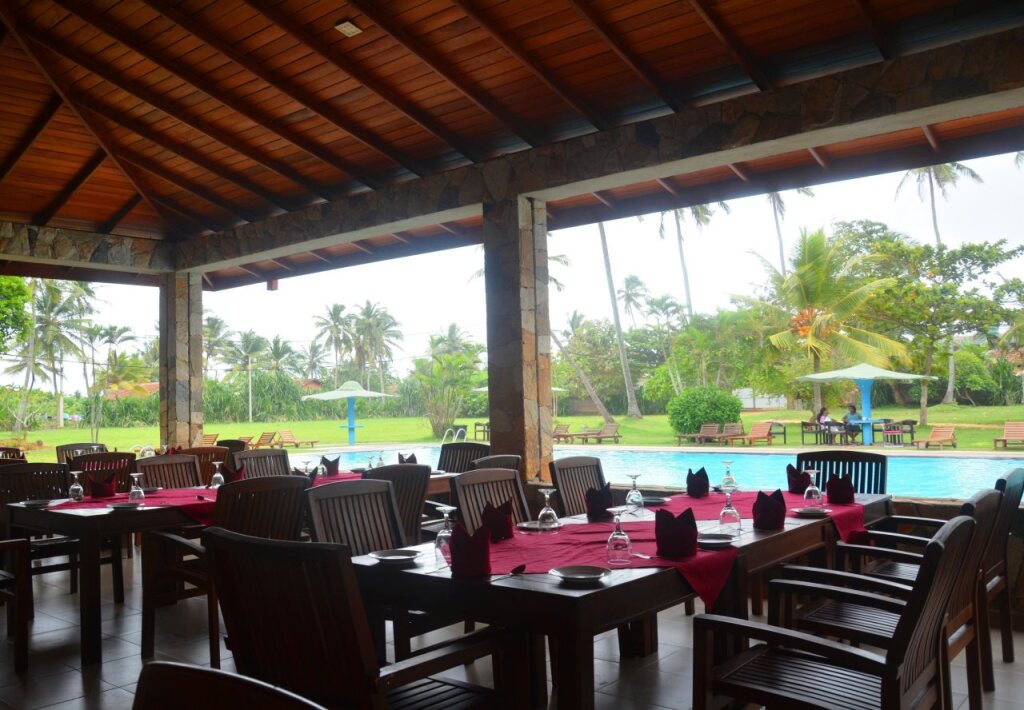 Панадура: River View Hotel