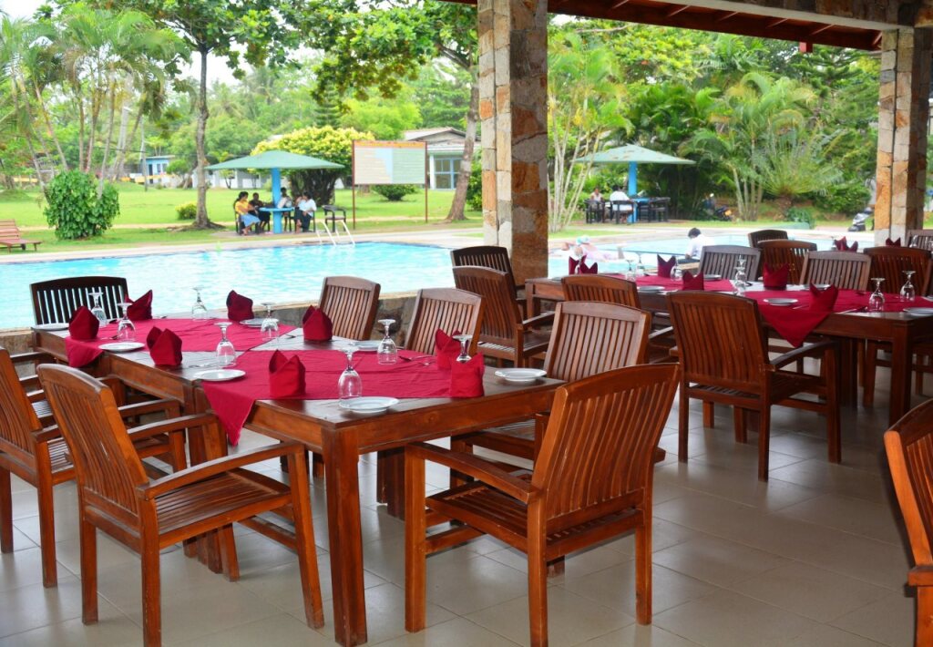Панадура: River View Hotel
