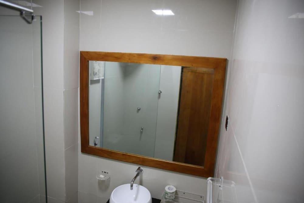 Тринкомали: Aqua Hotel Trincomalee