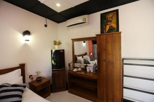 Анурадхапура: Eco Hotel Black & White - Anuradhapura