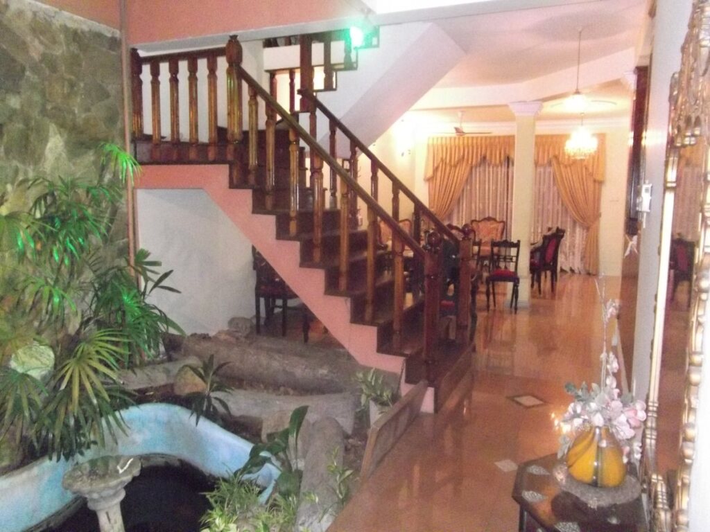 Шри-Джаяварденепура-Котте: Dan Home