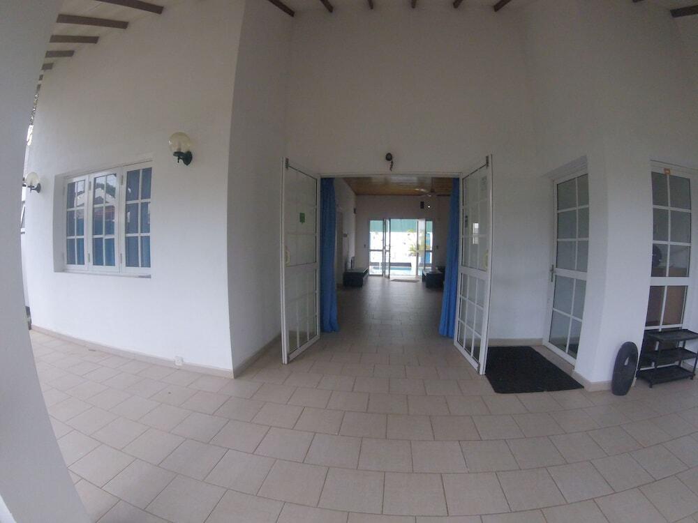 Негомбо: Tripper's Private Villa