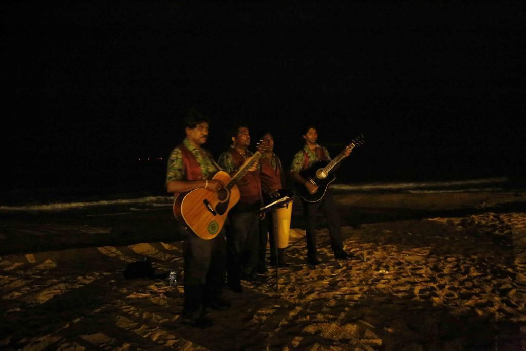 Панадура: Blue Beach