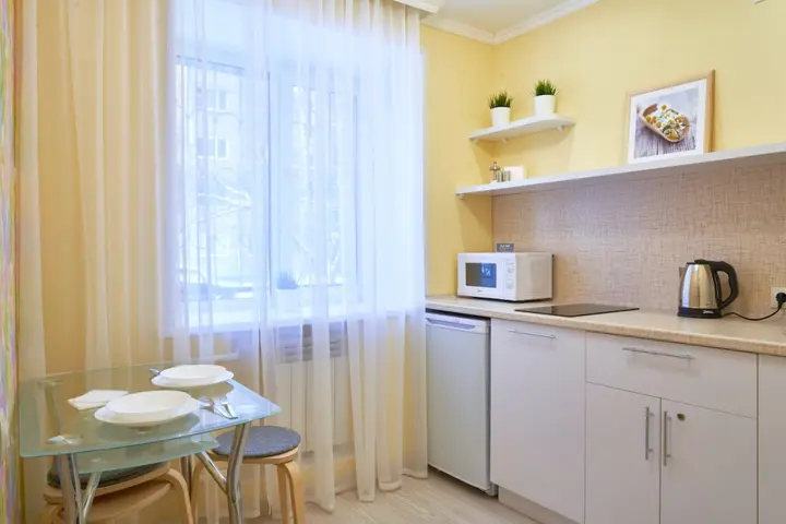 Томск: Апартаменты Good NIght на Карташева 37