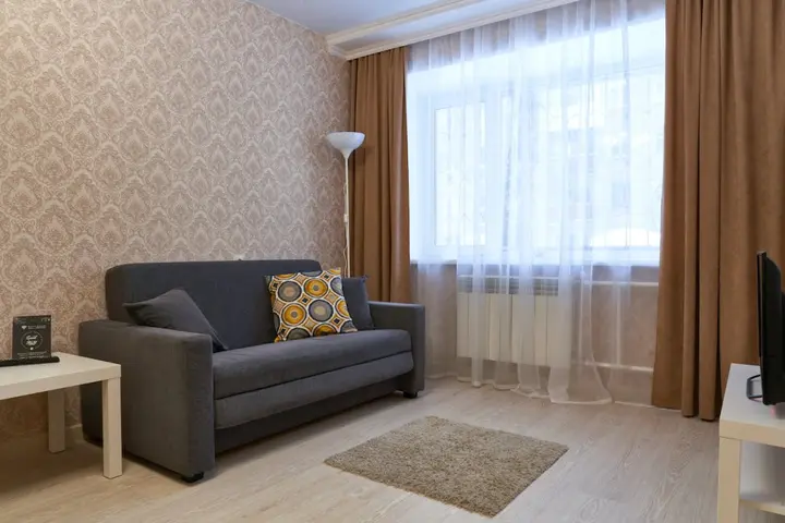 Томск: Апартаменты Good NIght на Карташева 37
