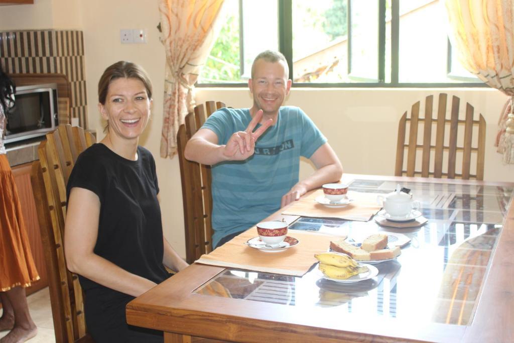 Пиннавала: Suwani Pinnawala Homestay