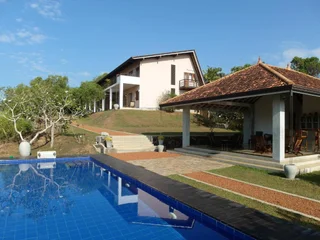 Велигама: Highland Villa