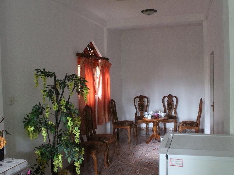 Хиккадува: Rohan Villa