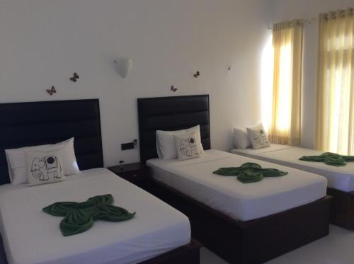 Мирисса: Lemazone Inn