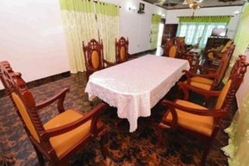 Негомбо: New Negombo Beach Hostel