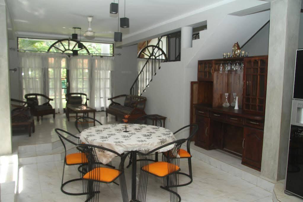 Негомбо: Villa Taprobane