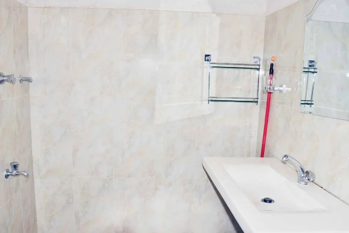 Полватумодара: Lanrich Villa